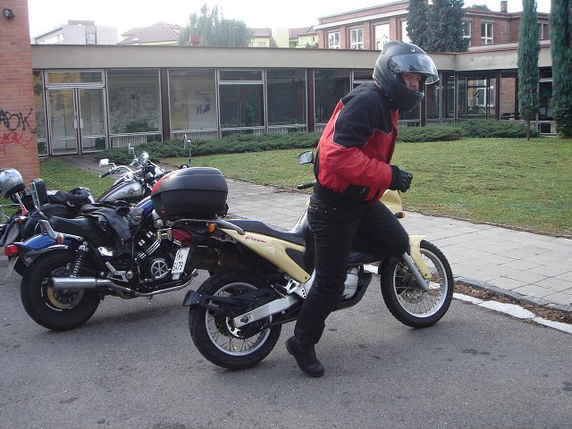 img00004.jpg