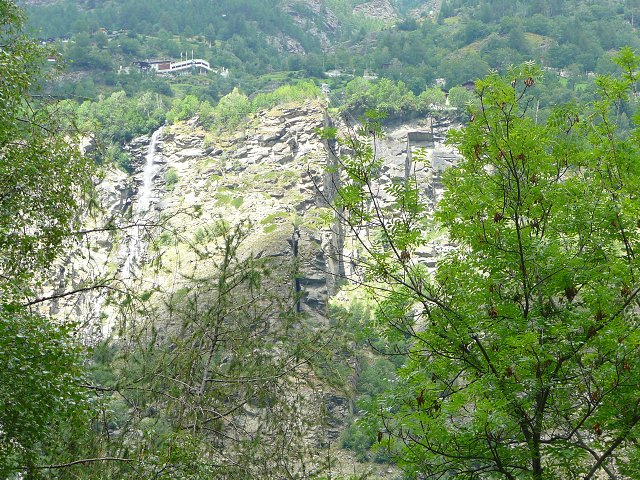 img00105.jpg
