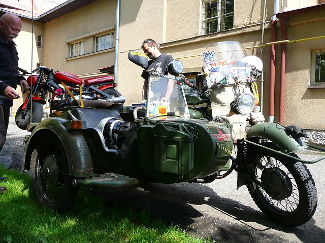 img00127.jpg