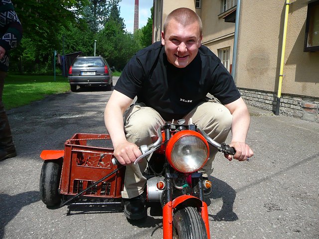 img00129.jpg