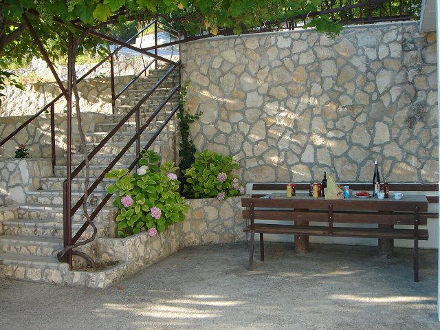 img00127.jpg