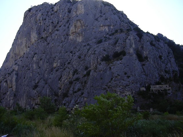 img00228.jpg