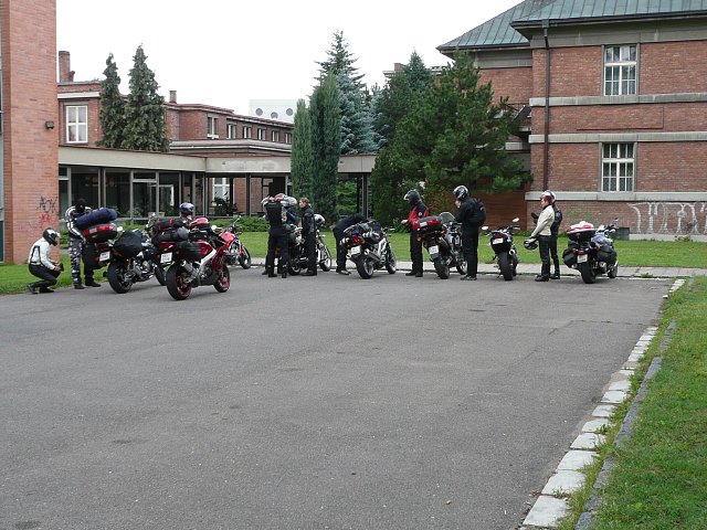 img00004.jpg