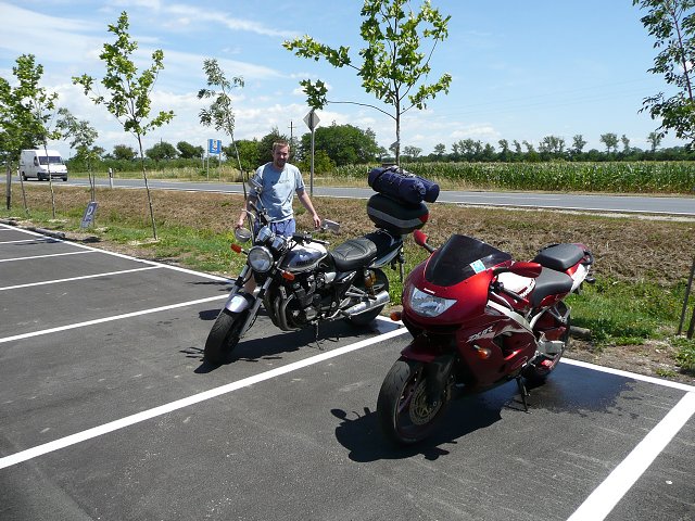 img00105.jpg