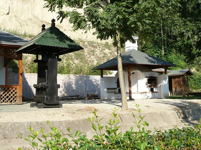 img00159.jpg