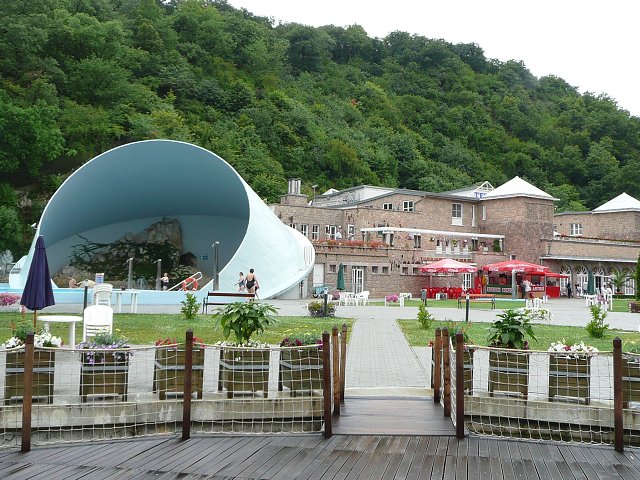img00221.jpg