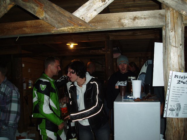 img00137.jpg