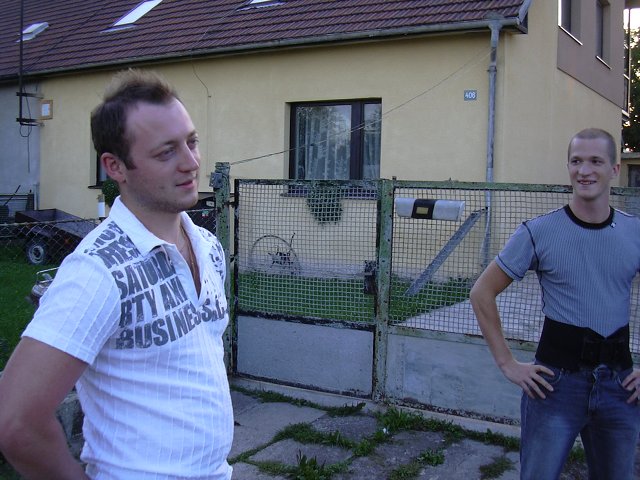 img00004.jpg